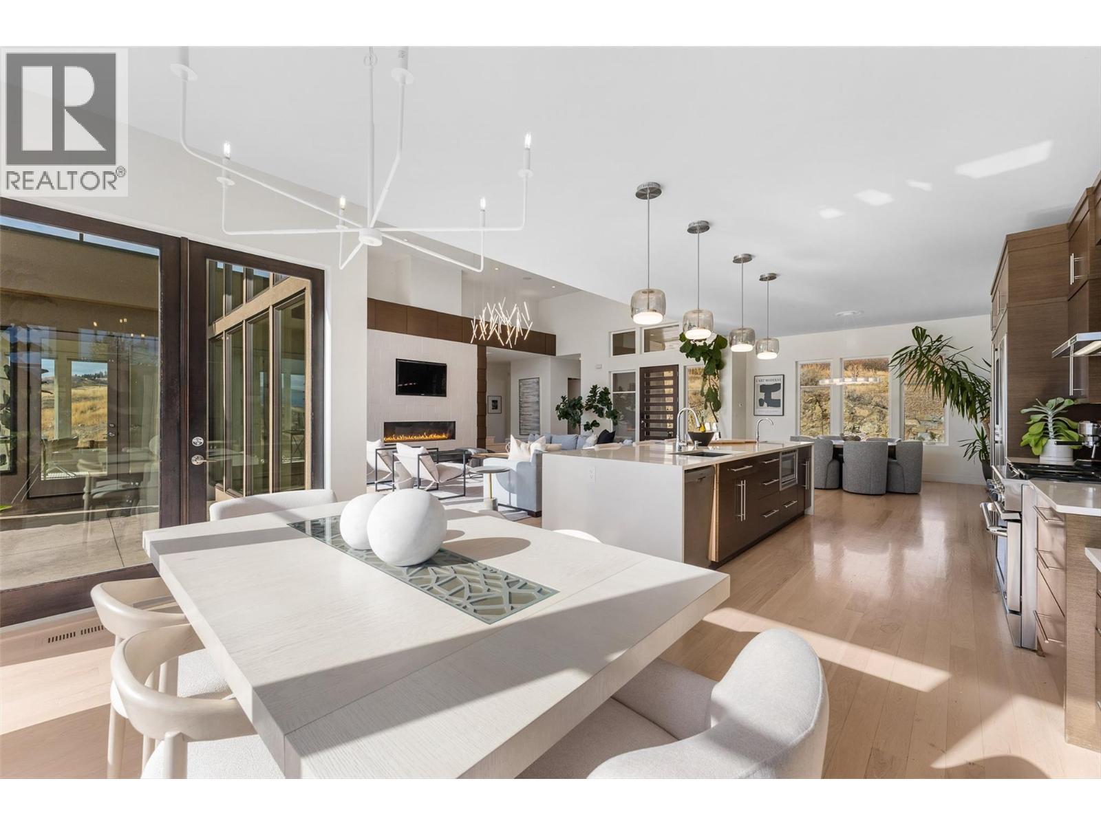 238 Kalamalka Lakeview Drive. Vernon, British Columbia