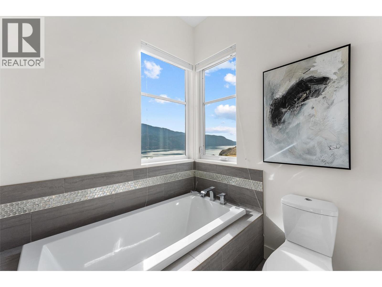 238 Kalamalka Lakeview Drive. Vernon, British Columbia