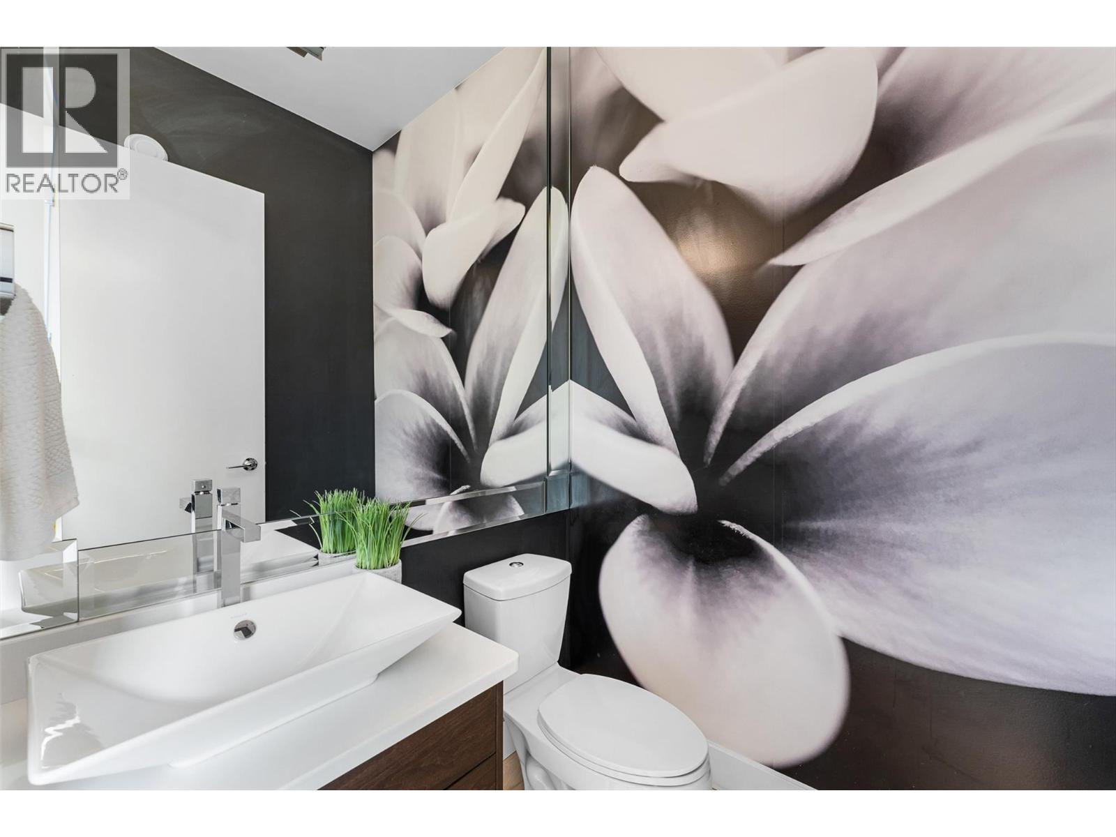 238 Kalamalka Lakeview Drive. Vernon, British Columbia