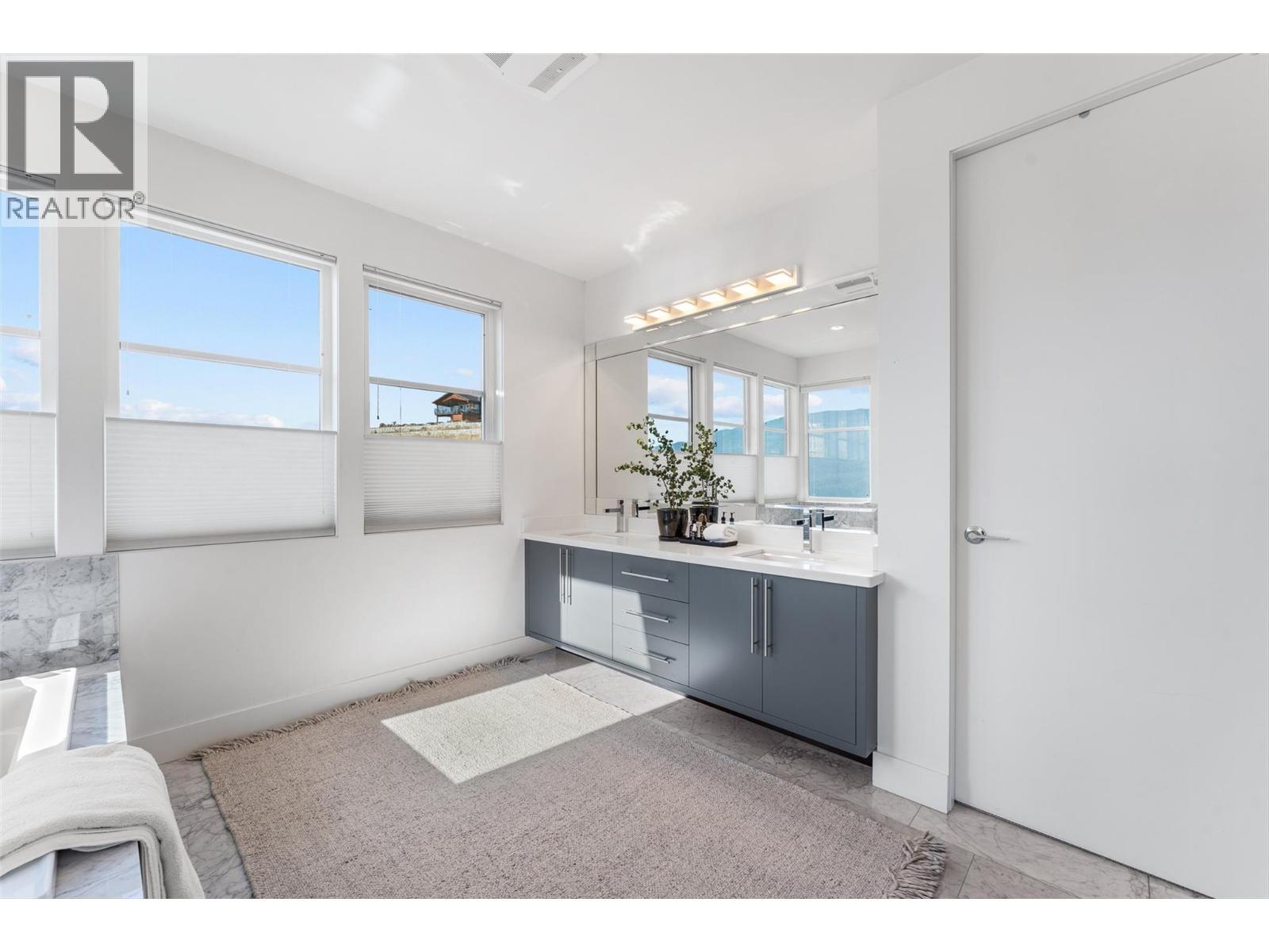 238 Kalamalka Lakeview Drive. Vernon, British Columbia