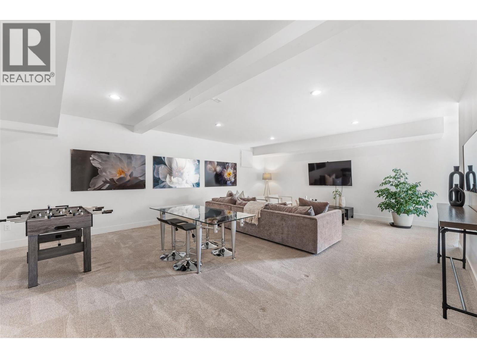 238 Kalamalka Lakeview Drive. Vernon, British Columbia