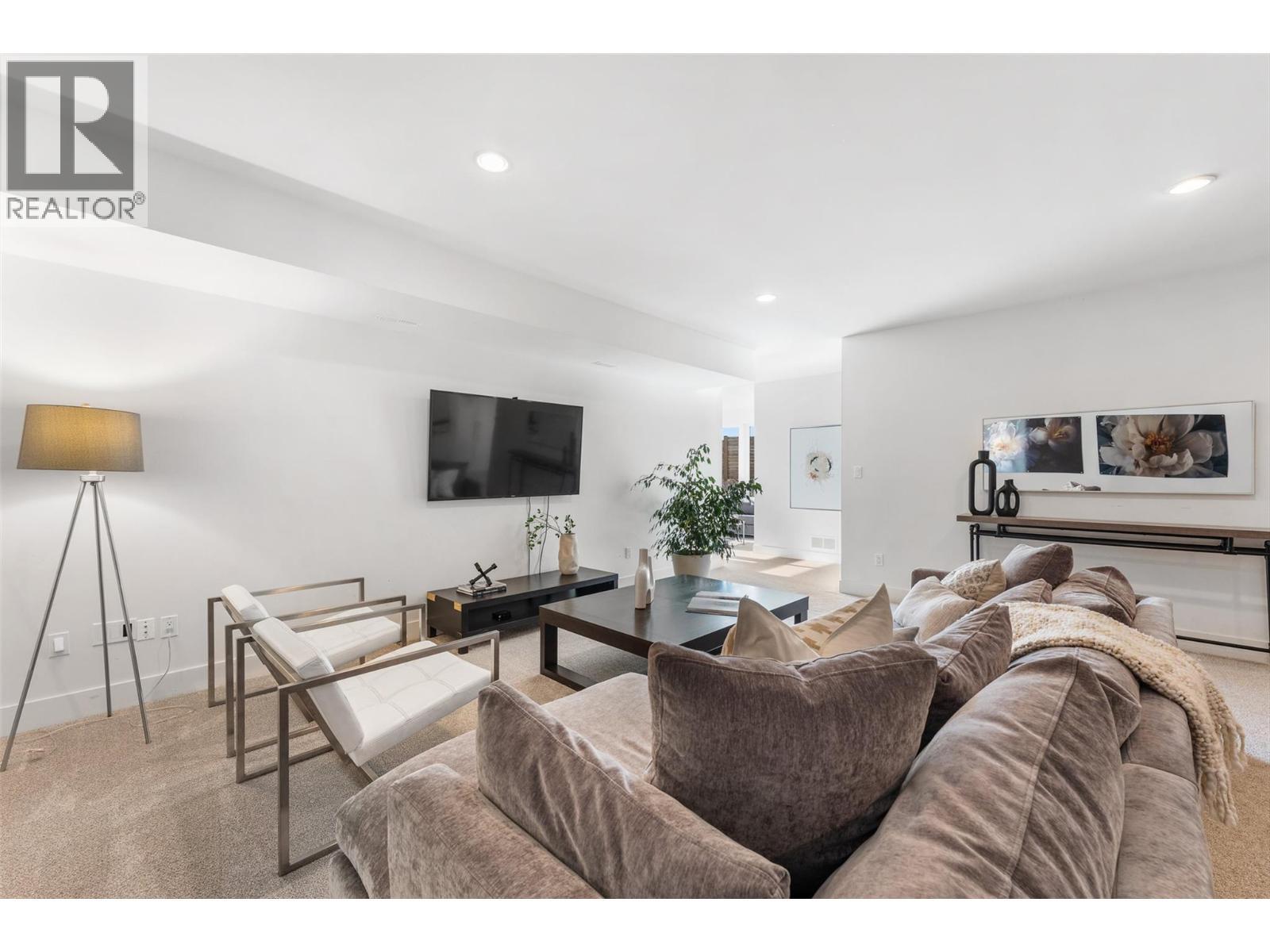 238 Kalamalka Lakeview Drive. Vernon, British Columbia