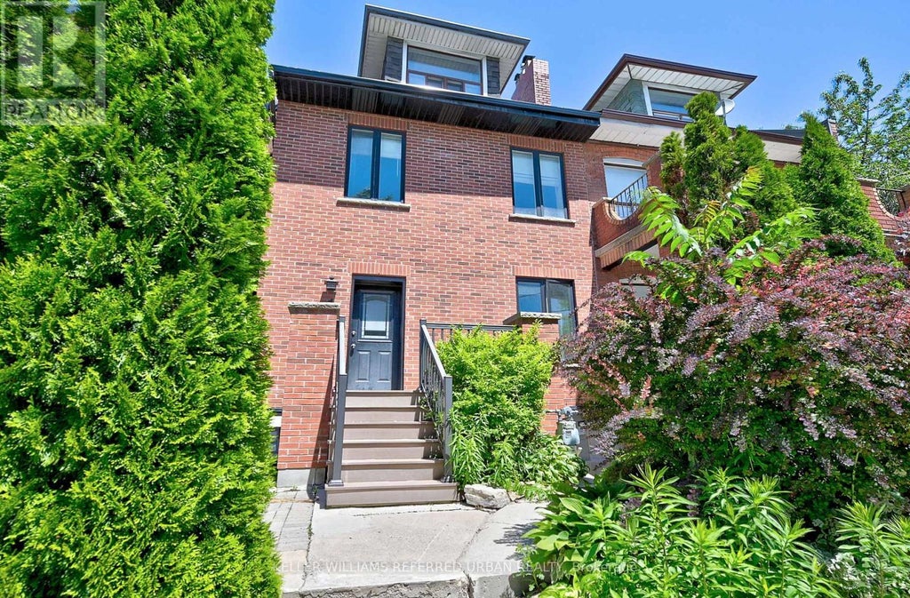 4 Stonehouse Crescent, Toronto (little Portugal)