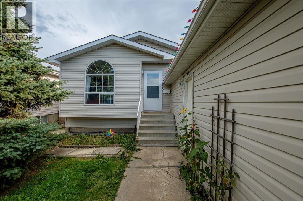 8825 104 Avenue, Grande Prairie