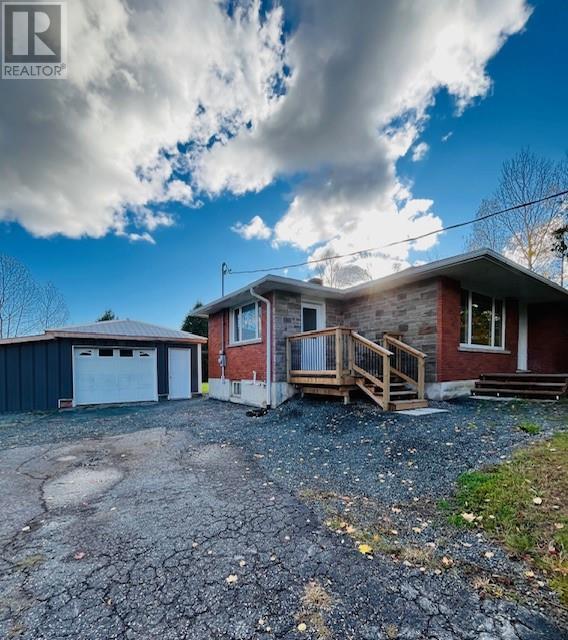 4596b Highway 17, Spragge
