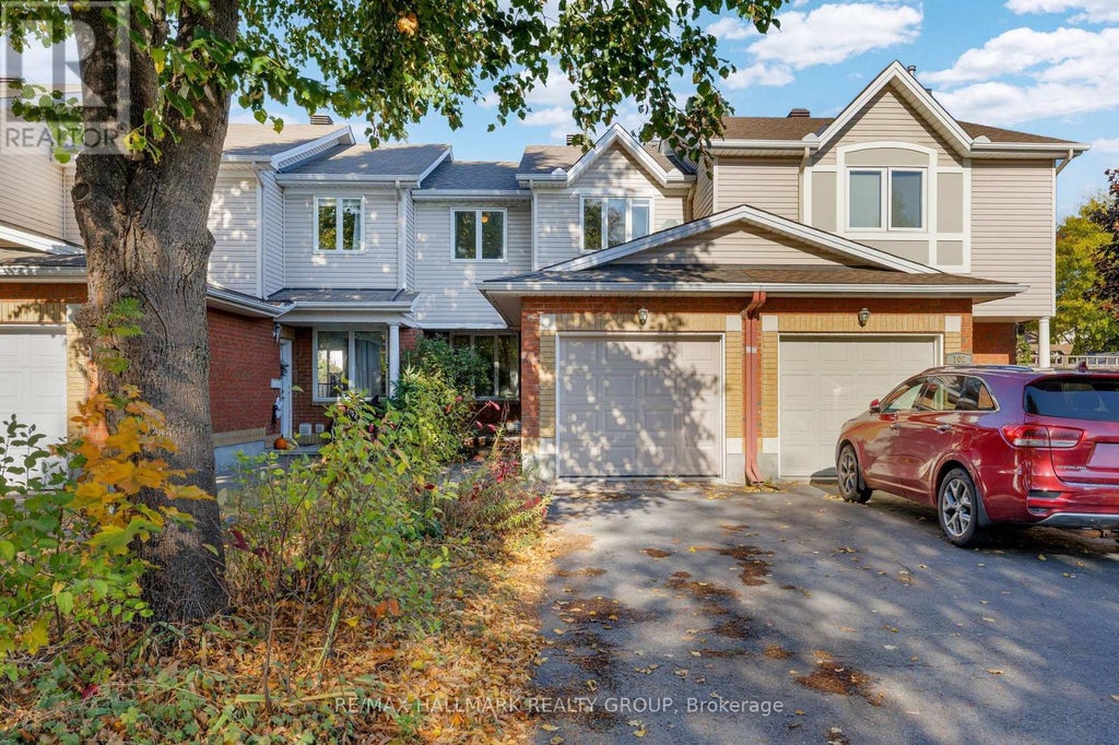 104 Banchory Crescent, Ottawa