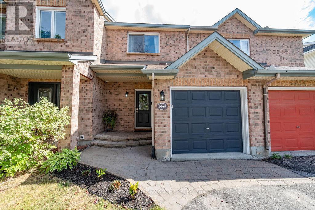 1649 Greywood Drive, Ottawa