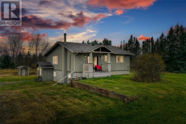 8574 Highway 17 East, Warren