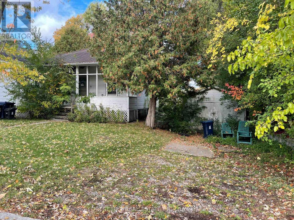 194 Pemberton Avenue, Toronto (newtonbrook East)