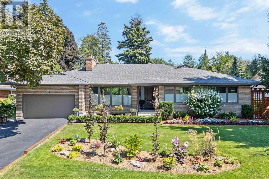 19 Palace Arch Drive, Toronto (princess-Rosethorn)