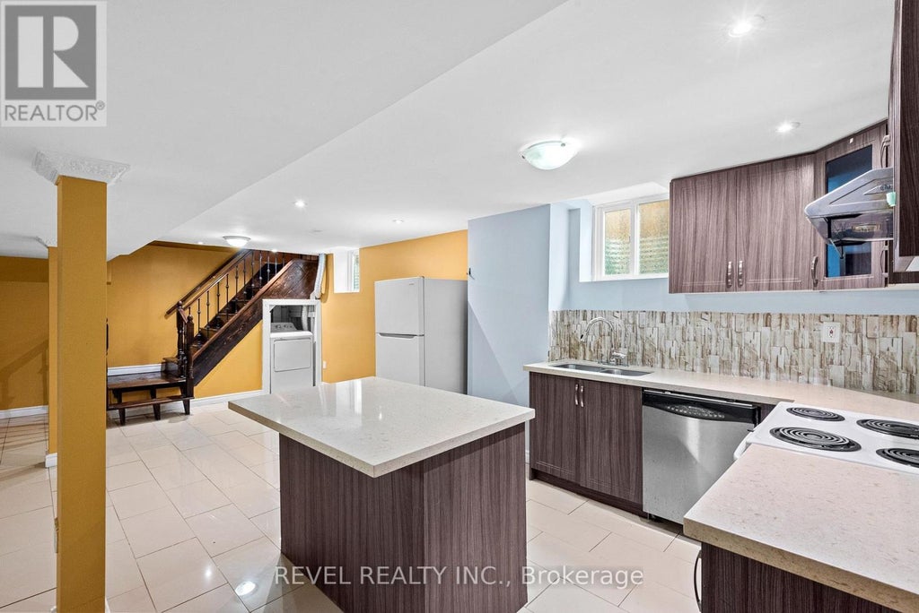 Bsmt - 1005 Sandcliff Drive, Oshawa (pinecrest)