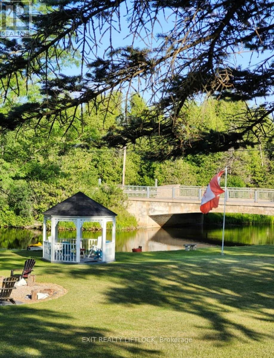 544 County Road 8, Douro-Dummer