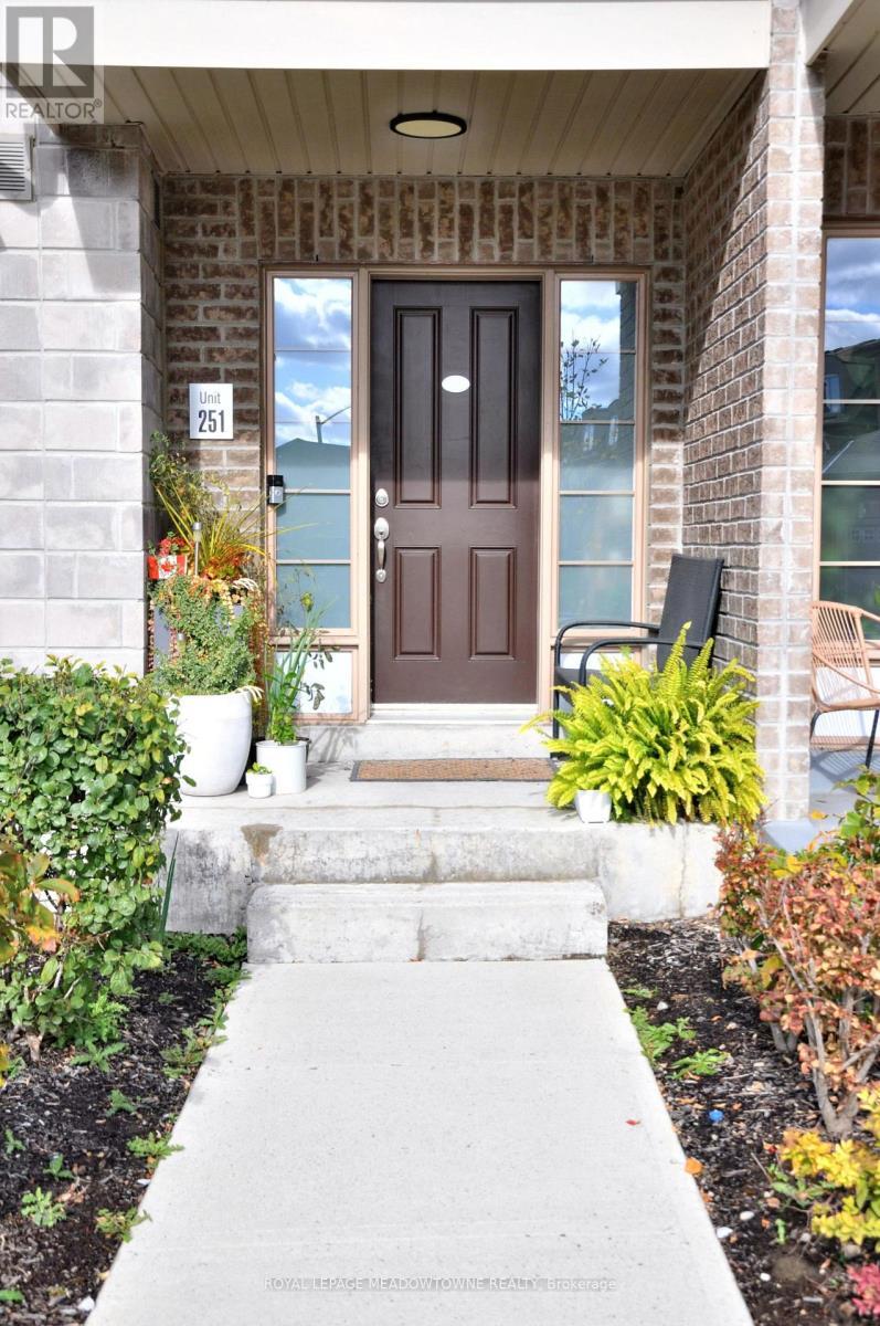 251 - 60 Parrotta Drive, Toronto (humberlea-Pelmo Park)