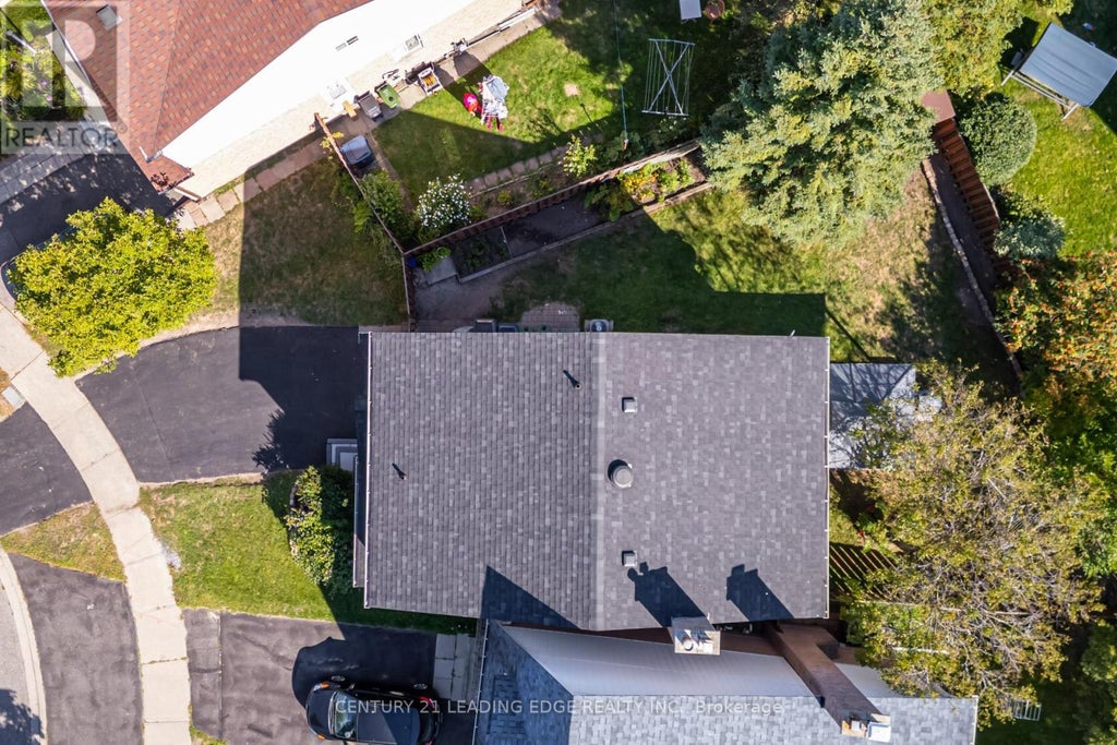 6 Wheaton Grove, Toronto (eglinton East)