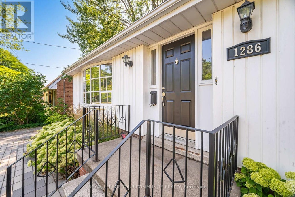 1286 Kipling Avenue, Toronto (princess-Rosethorn)