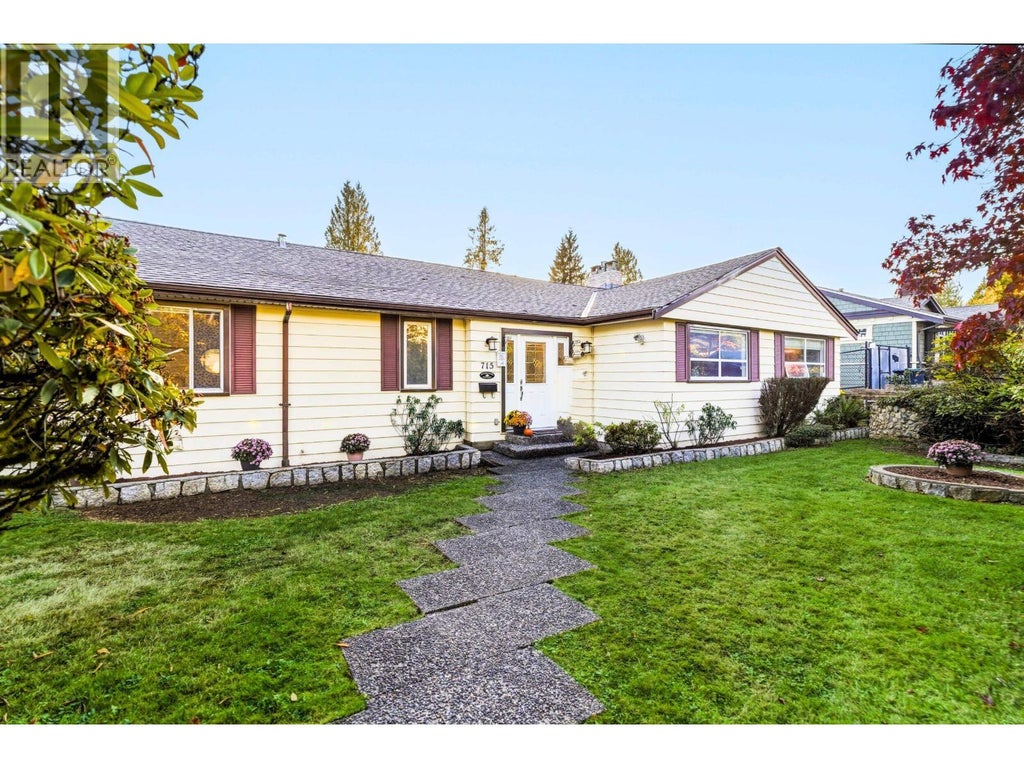 715 Kilkeel Place, North Vancouver