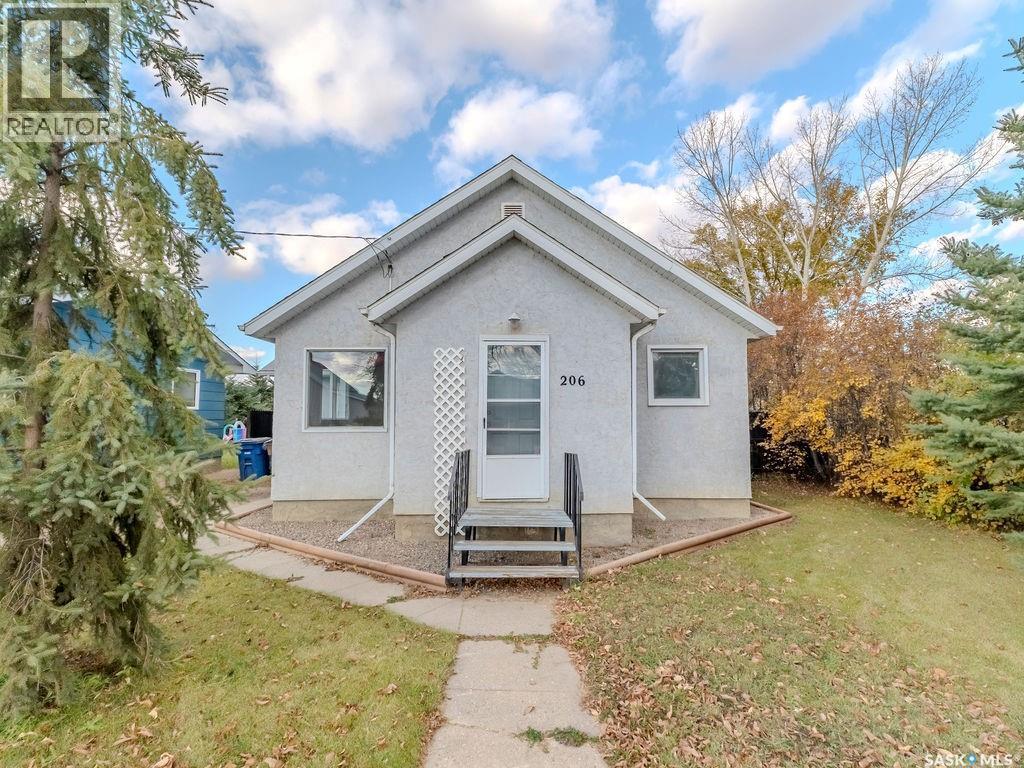 206 1st Street S, Domremy