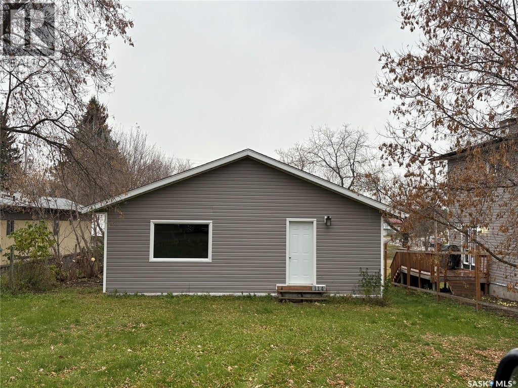114 2nd Avenue, Big River