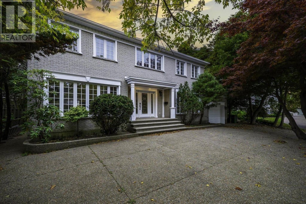 916 Young Avenue, Halifax