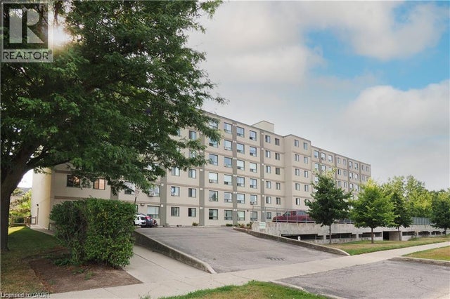 18 Holborn Court Unit# 402, Kitchener