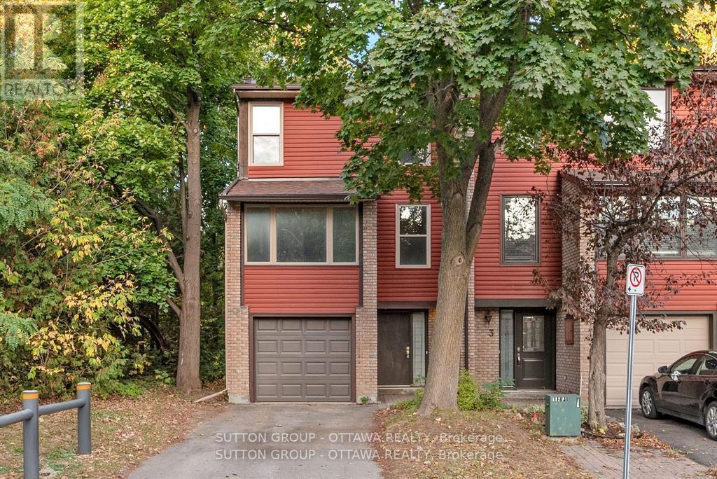 1 Marielle Court, Ottawa