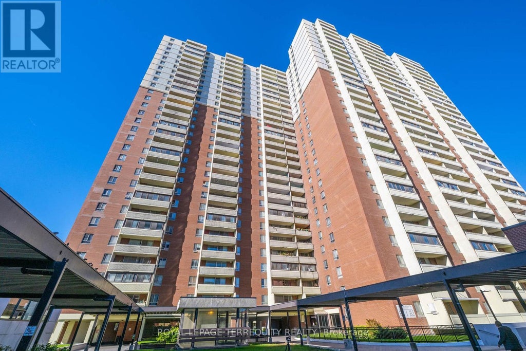 519 - 5 Massey Square, Toronto (crescent Town)