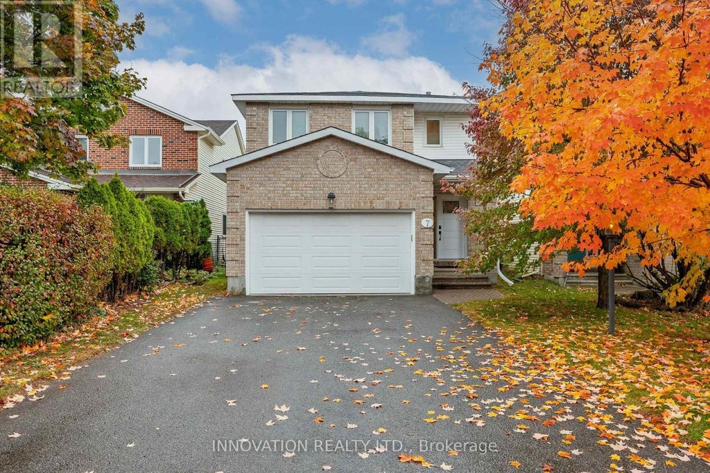 7 Hyannis Avenue, Ottawa