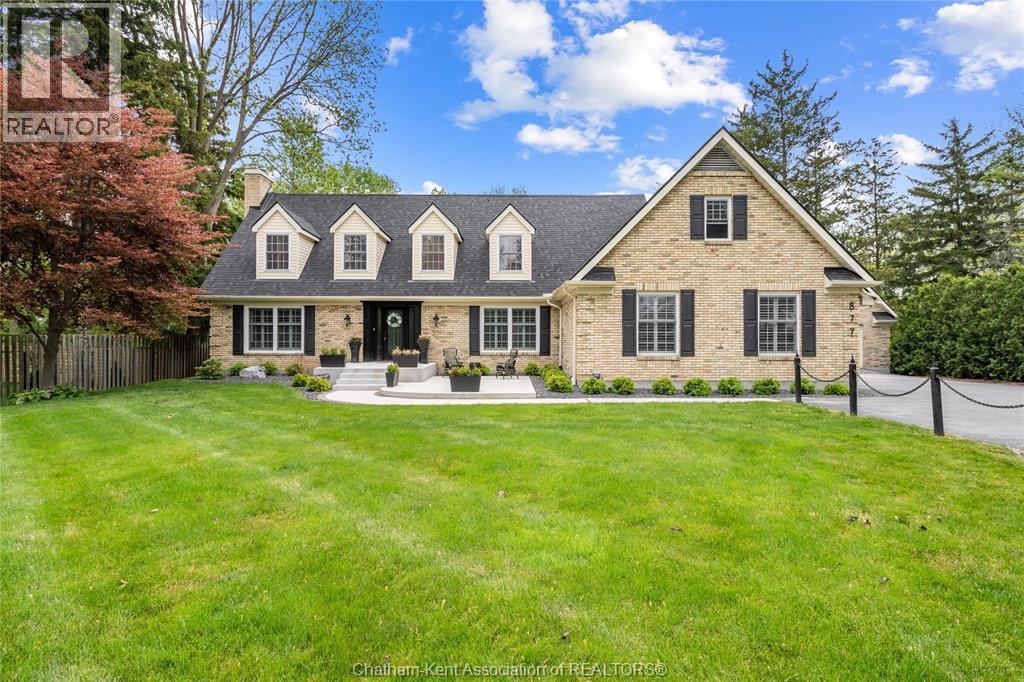 877 Charing Cross Road, Chatham