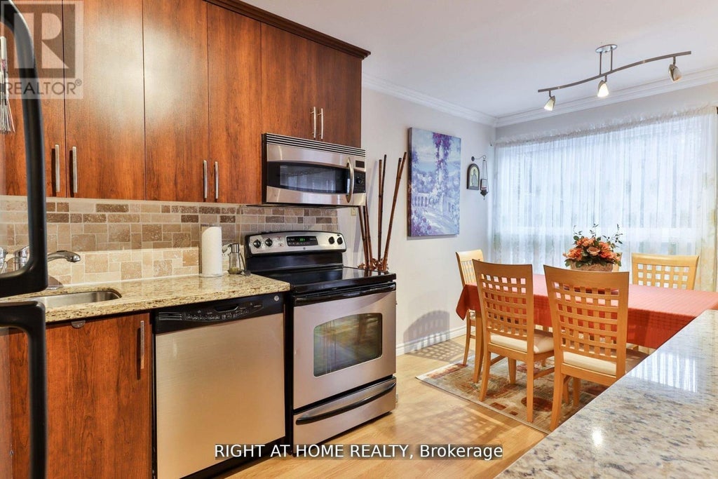 12 - 50 Three Valleys Drive, Toronto (parkwoods-Donalda)