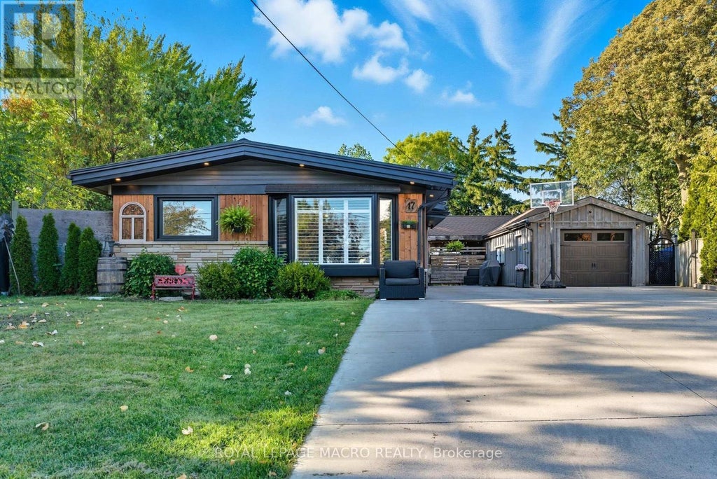 17 Carmen Avenue, Hamilton (macassa)