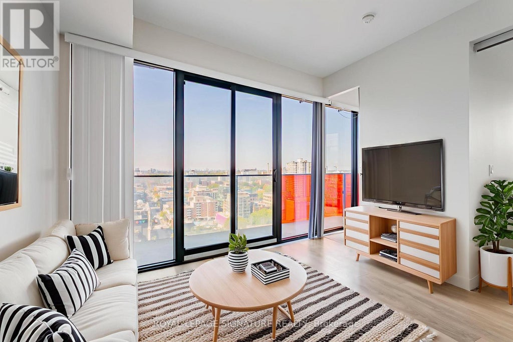 1805 - 215 Queen Street W, Toronto (waterfront Communities)