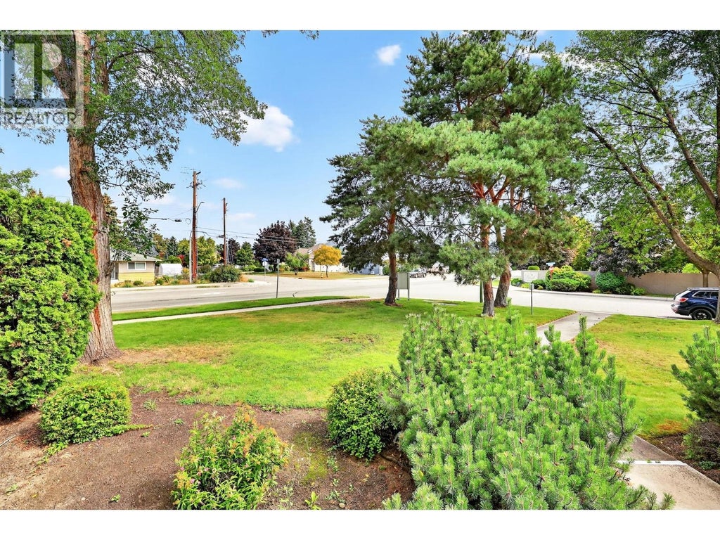 2350 Stillingfleet Road Unit# 102, Kelowna