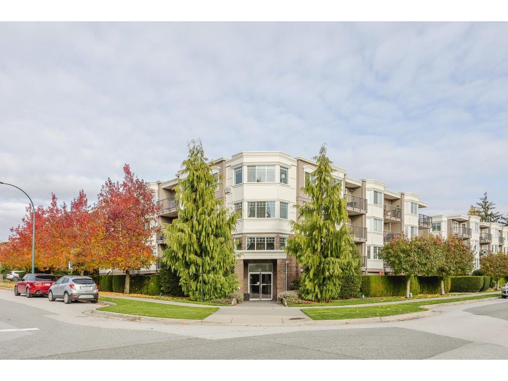 305 15357 Roper Avenue, White Rock