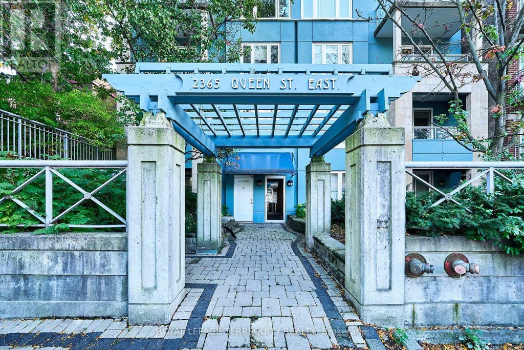 203 - 2365 Queen Street E, Toronto (the Beaches)