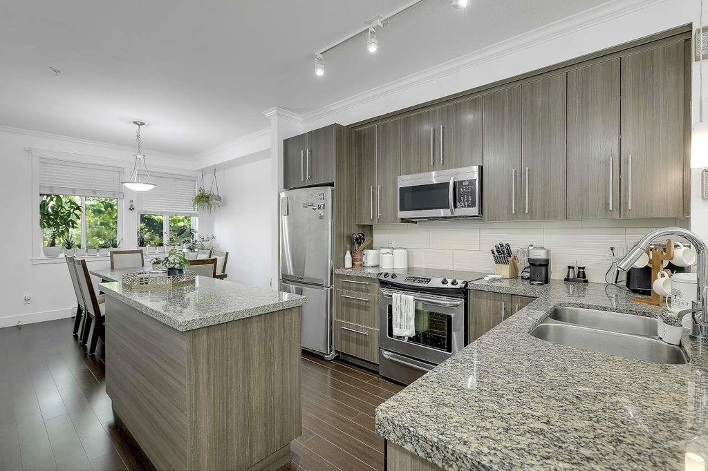 94 8251 209b Street, Langley