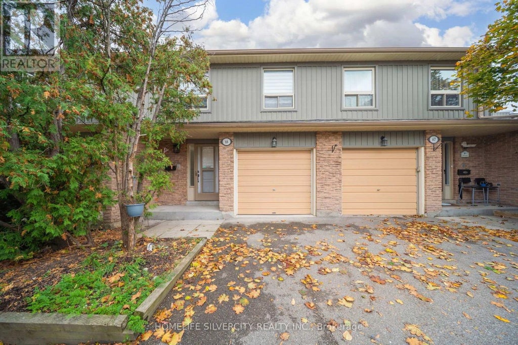 66 - 60 Hanson Road, Mississauga (fairview)