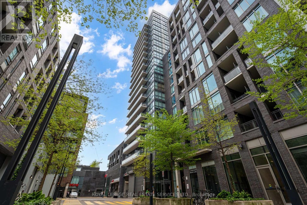 1908 - 20 Minowan Miikan Lane, Toronto (little Portugal)