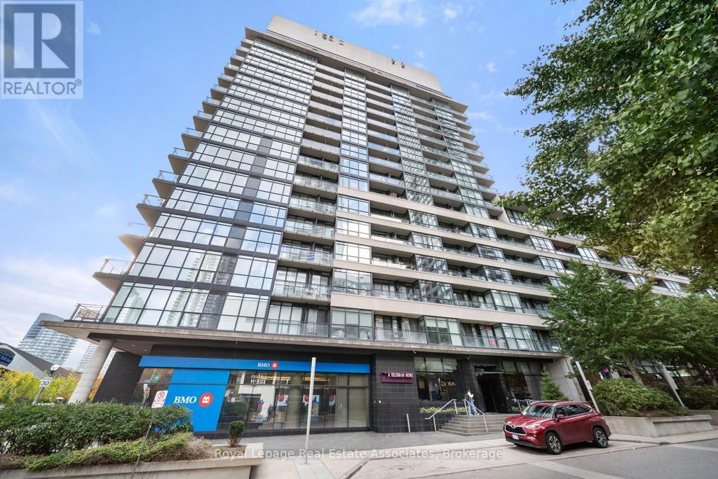 518 - 8 Telegram Mews, Toronto (waterfront Communities)