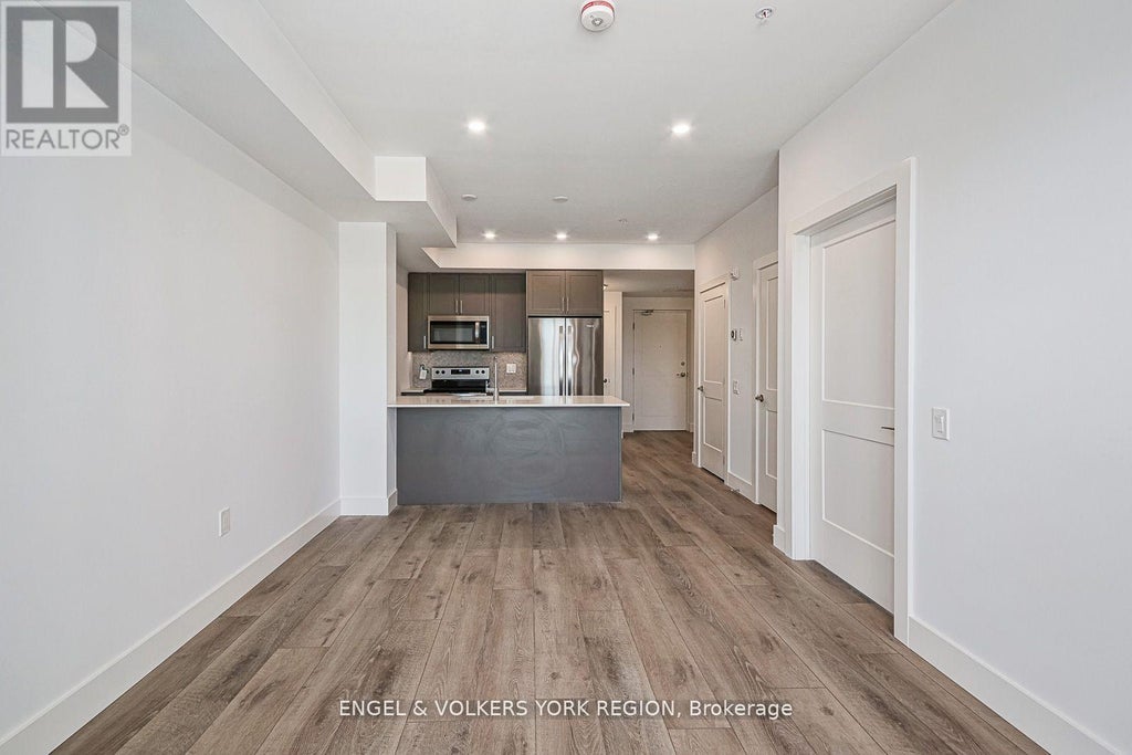 327 - 4 Kimberly Lane E, Collingwood