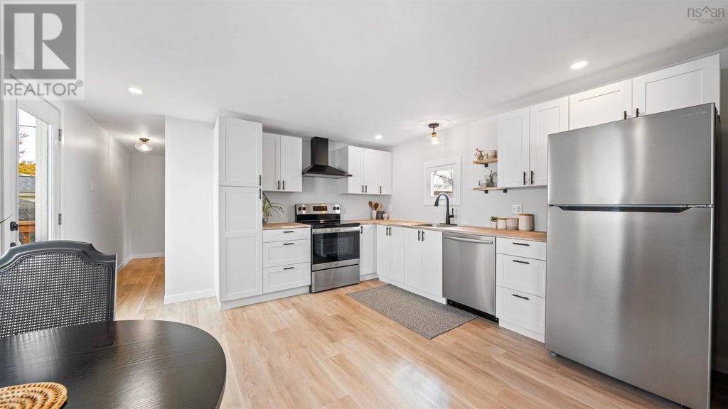 18 Earleton Avenue, Dartmouth