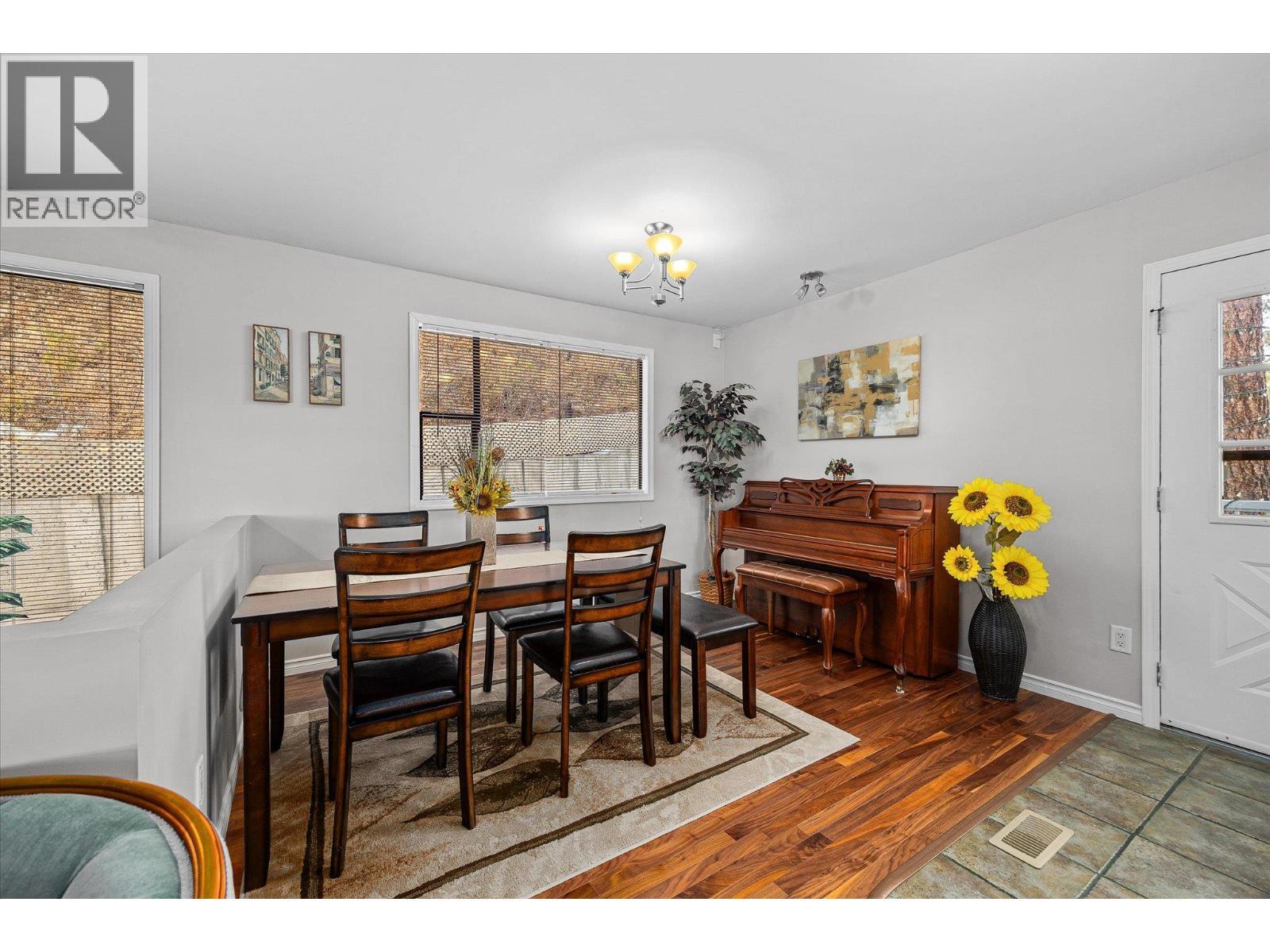 5821 Atkinson Crescent. Peachland, British Columbia