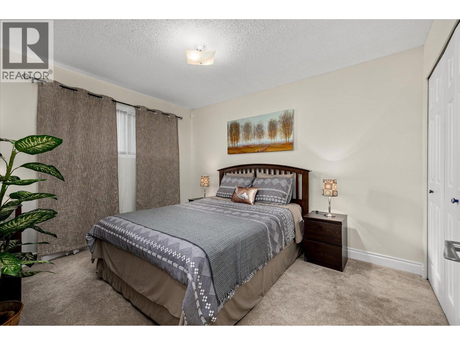 5821 Atkinson Crescent. Peachland, British Columbia