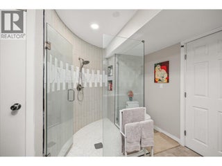 5821 Atkinson Crescent. Peachland, British Columbia