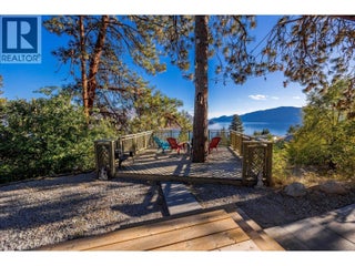 5821 Atkinson Crescent. Peachland, British Columbia