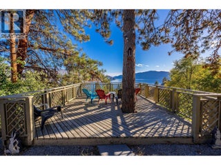 5821 Atkinson Crescent. Peachland, British Columbia