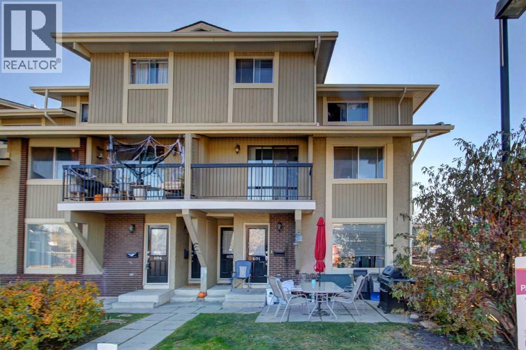 602, 2200 Woodview Drive Sw, Calgary