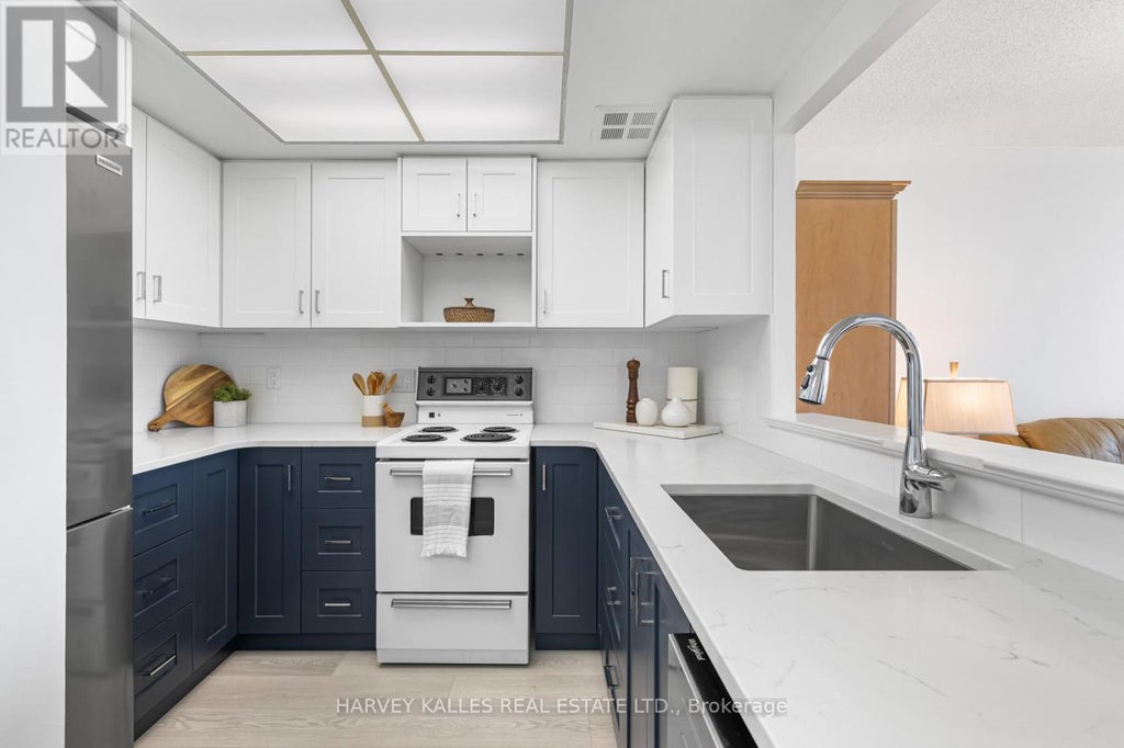 915 - 5 Greystone Walk Drive, Toronto (kennedy Park)