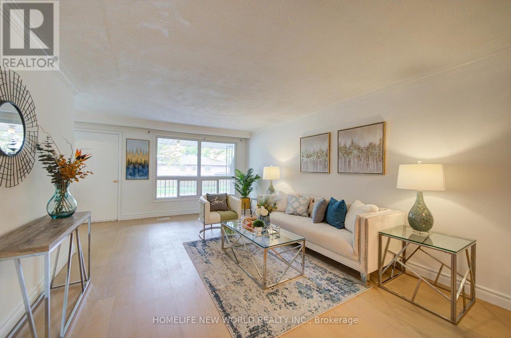 86 Tuscarora Drive, Toronto (pleasant View)