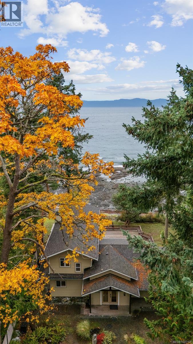 3495 Harwood Road, Hornby Island