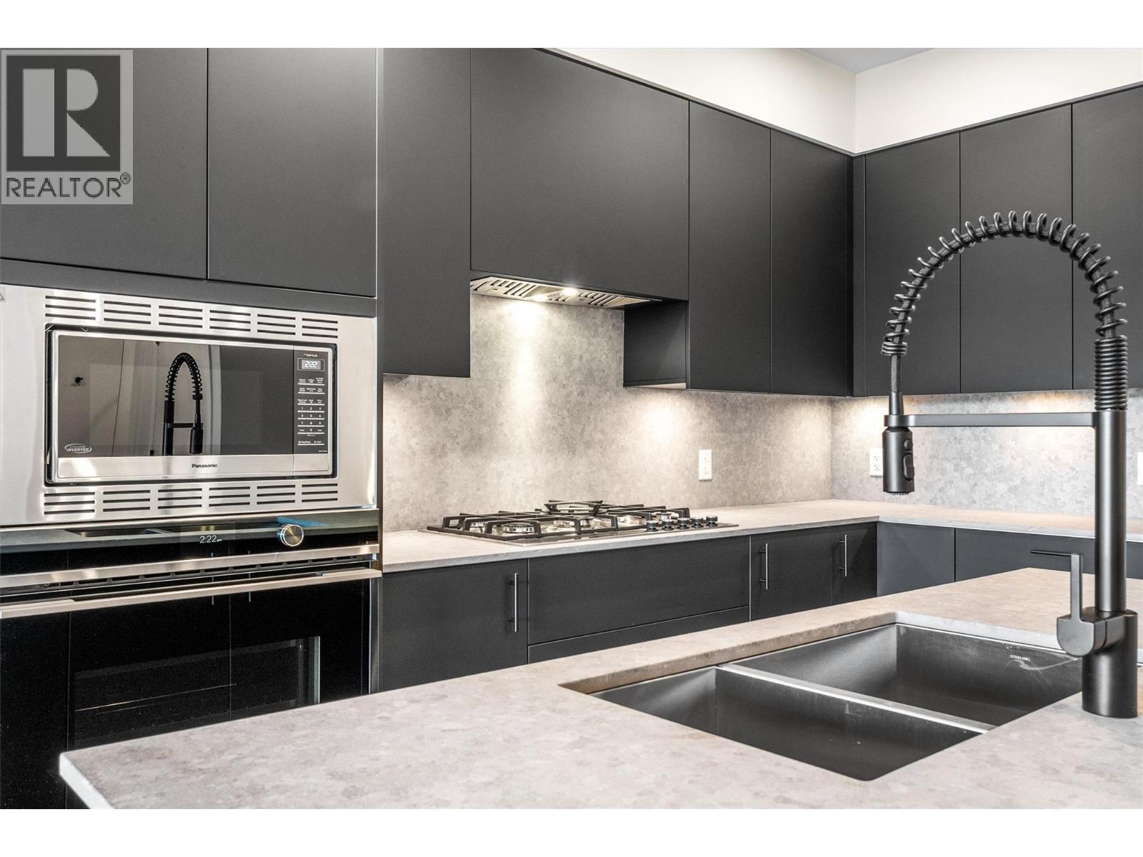 9654 Benchland Road Unit# 407. Lake Country, British Columbia